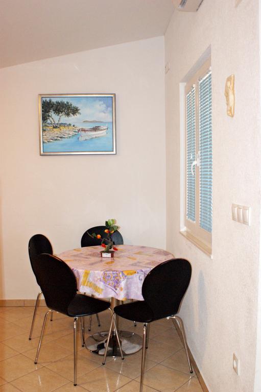 Apartments Kairos - Bili 9 Kaštela Buitenkant foto