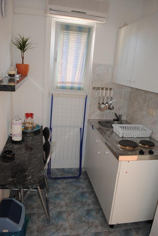 Apartments Kairos - Bili 9 Kaštela Kamer foto