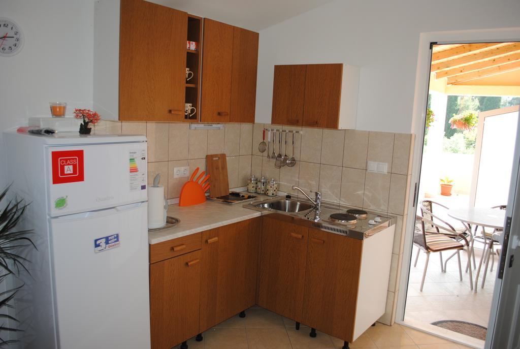 Apartments Kairos - Bili 9 Kaštela Buitenkant foto